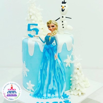 Elsa and Olaf Fondant Cake.jpg